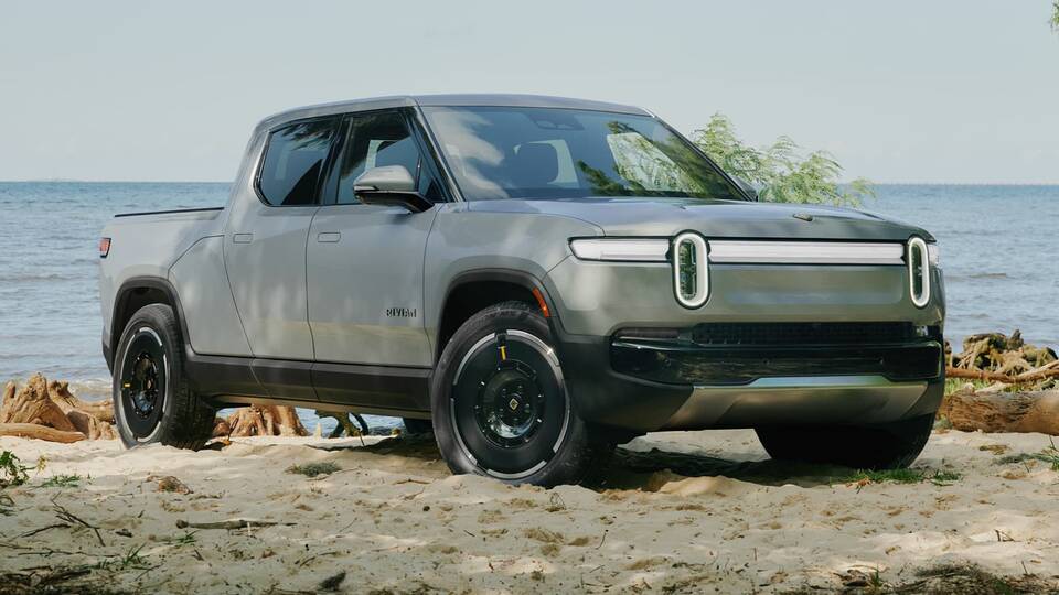 2025 Rivian R1T parked front view