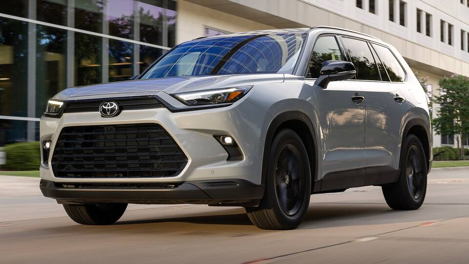 2025 Toyota Grand Highlander Hybrid Nightshade driving front view