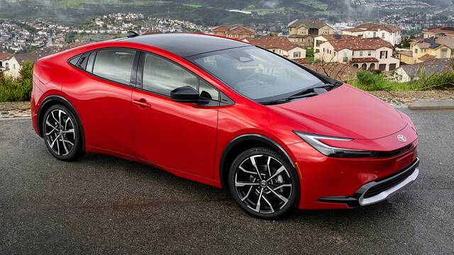 2025 Toyota Prius PHEV parked front view