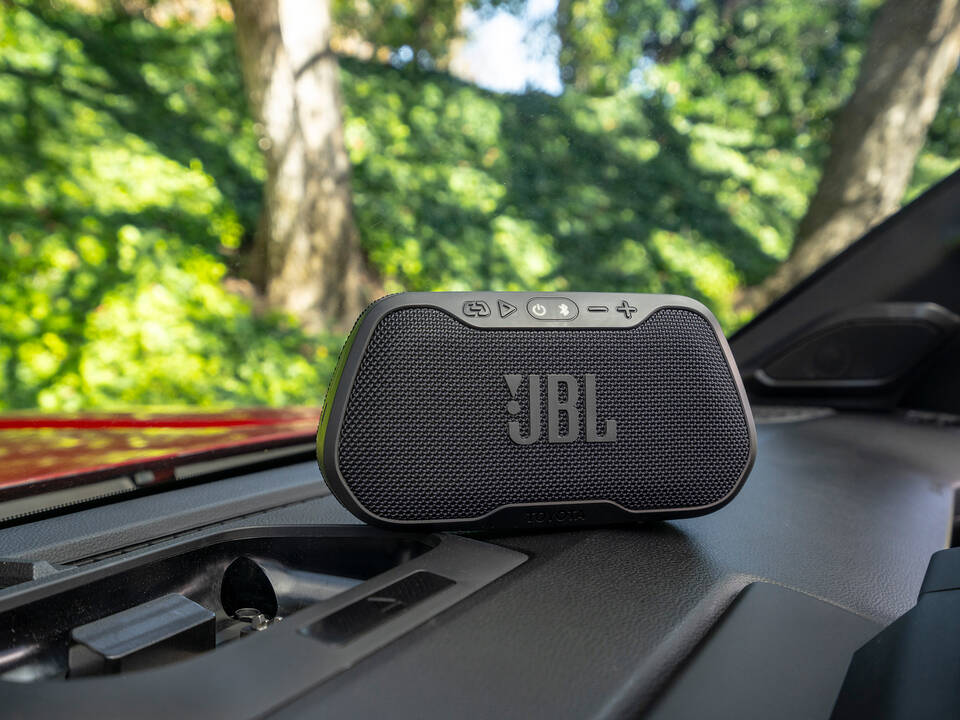 View Photos of the 2025 Toyota Tacoma | MotorDonkey