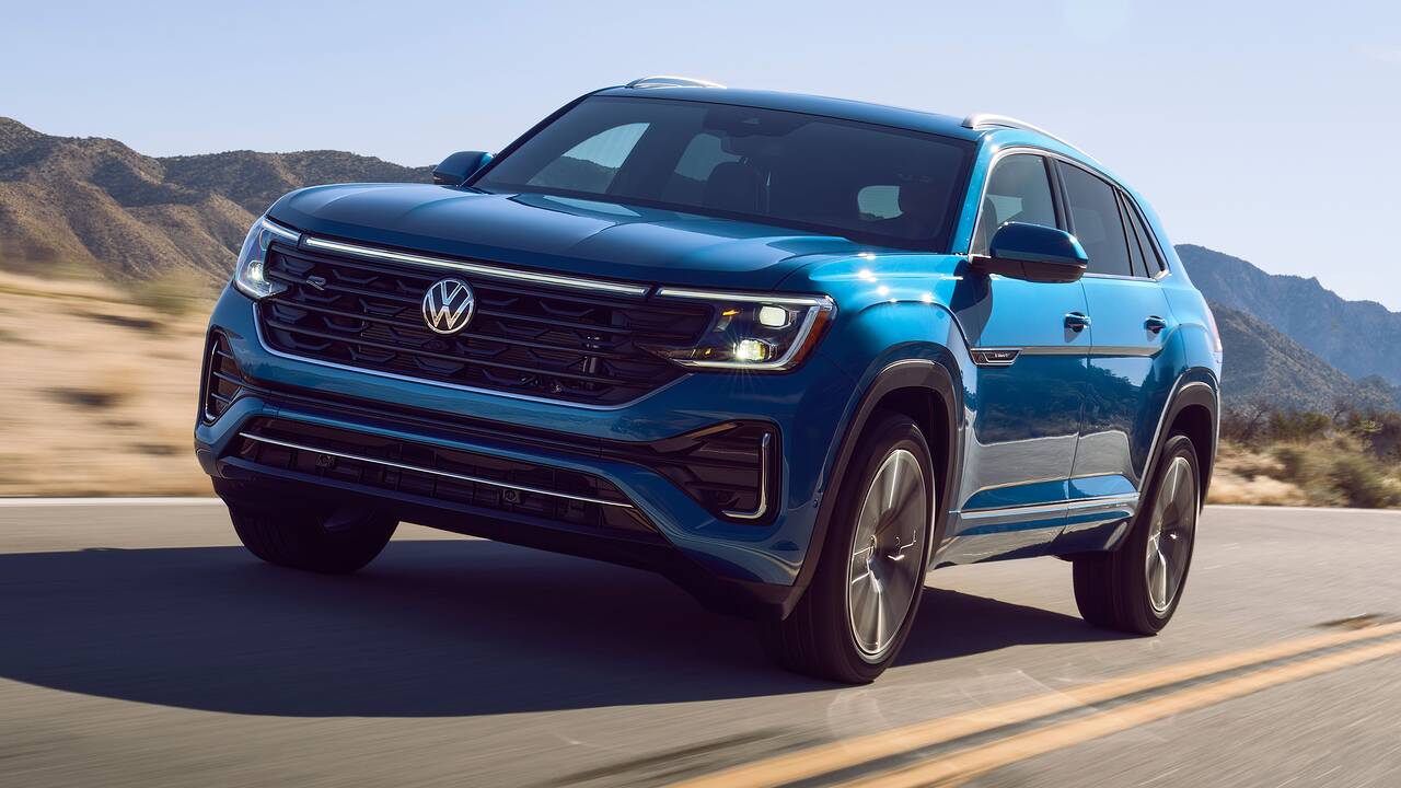 2025 Volkswagen Atlas Cross Sport driving front view