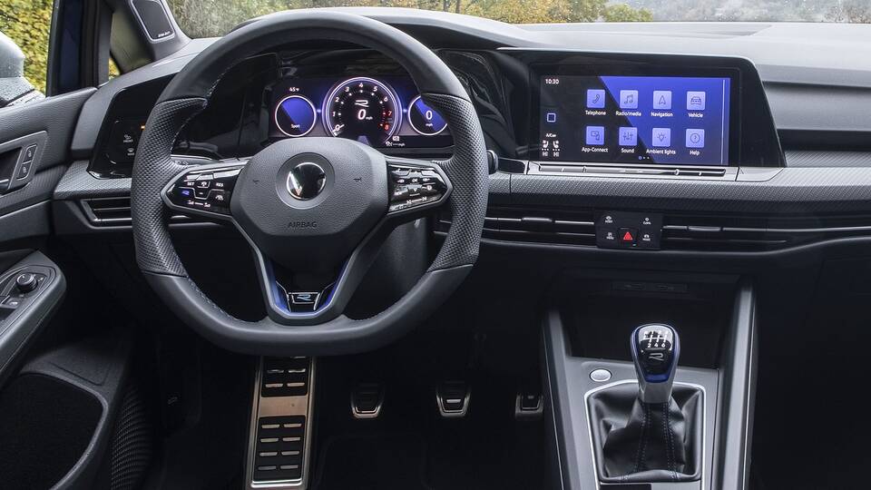 2024 Volkswagen Golf R front interior - dashboard