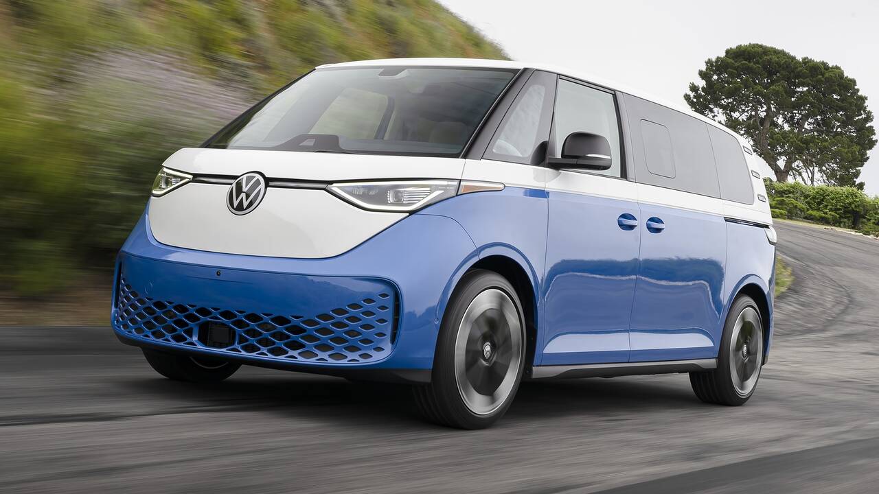 2025 Volkswagen ID. Buzz driving front view