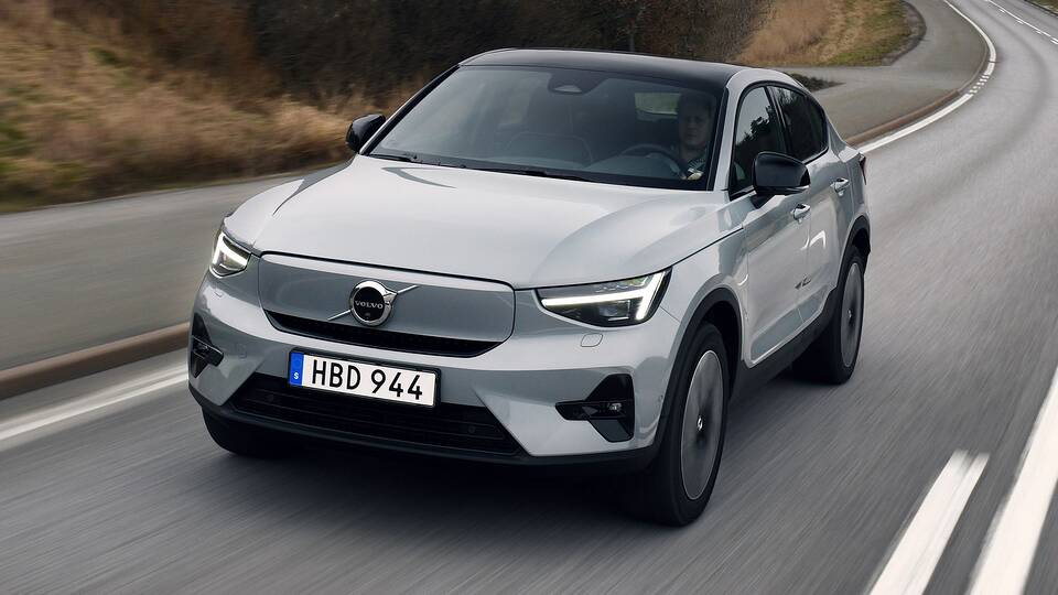 2024 Volvo C40 Recharge driving front view