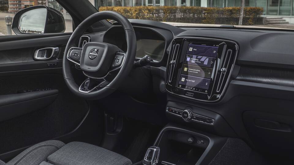 2025 Volvo EX40 front interior - dashboard